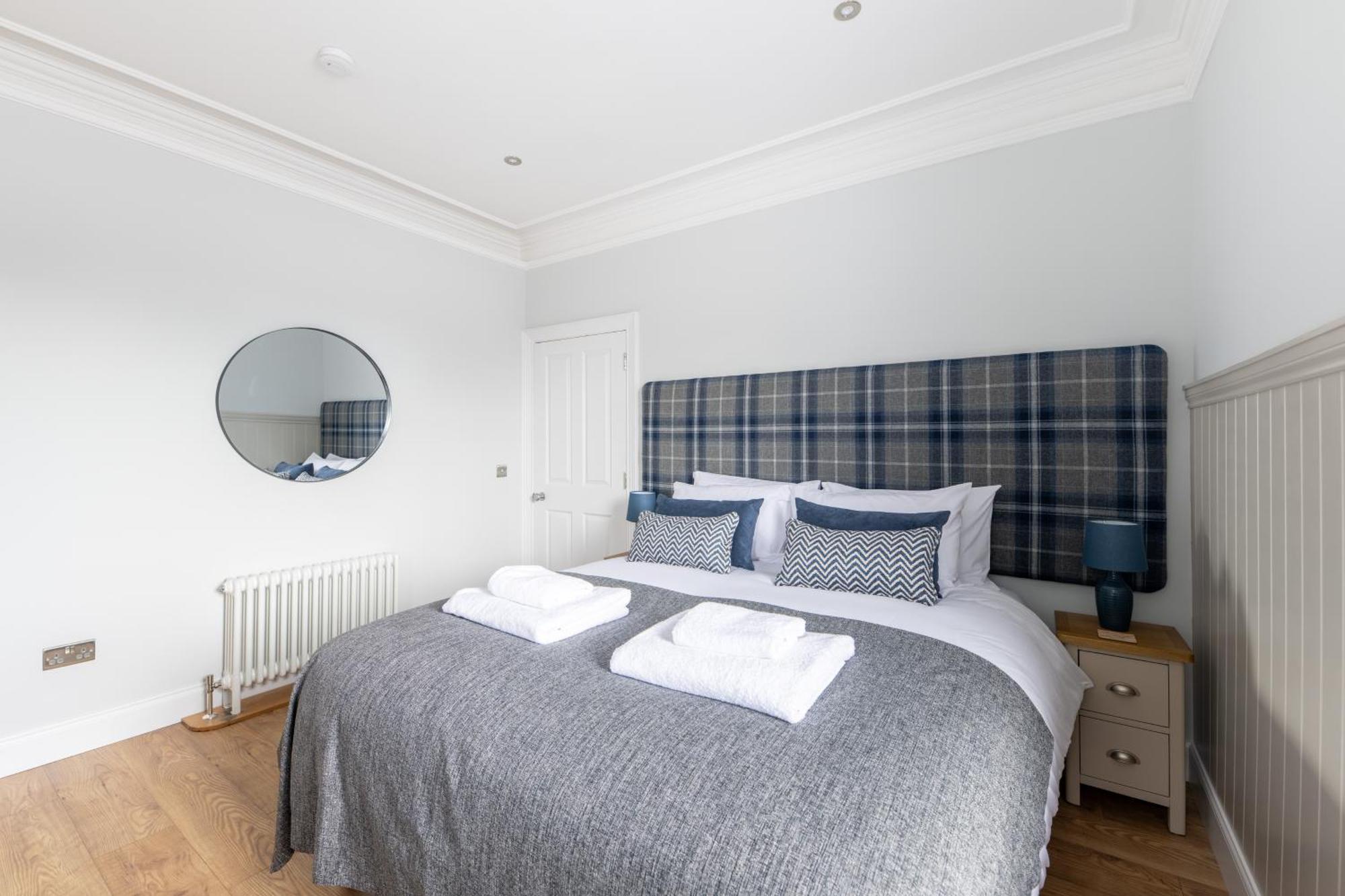 Glenmoriston Town House Apartments Inverness Exterior foto